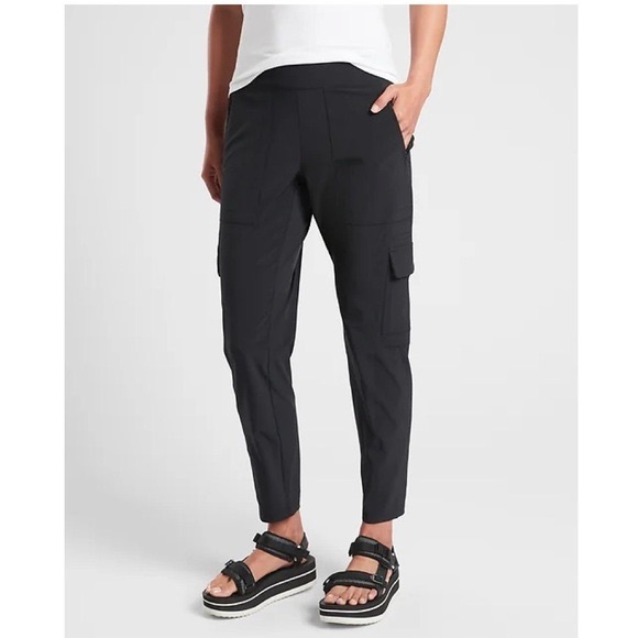 Athleta Women's Black Ankle Cargo Pants Size 2 - Picture 6 of 6